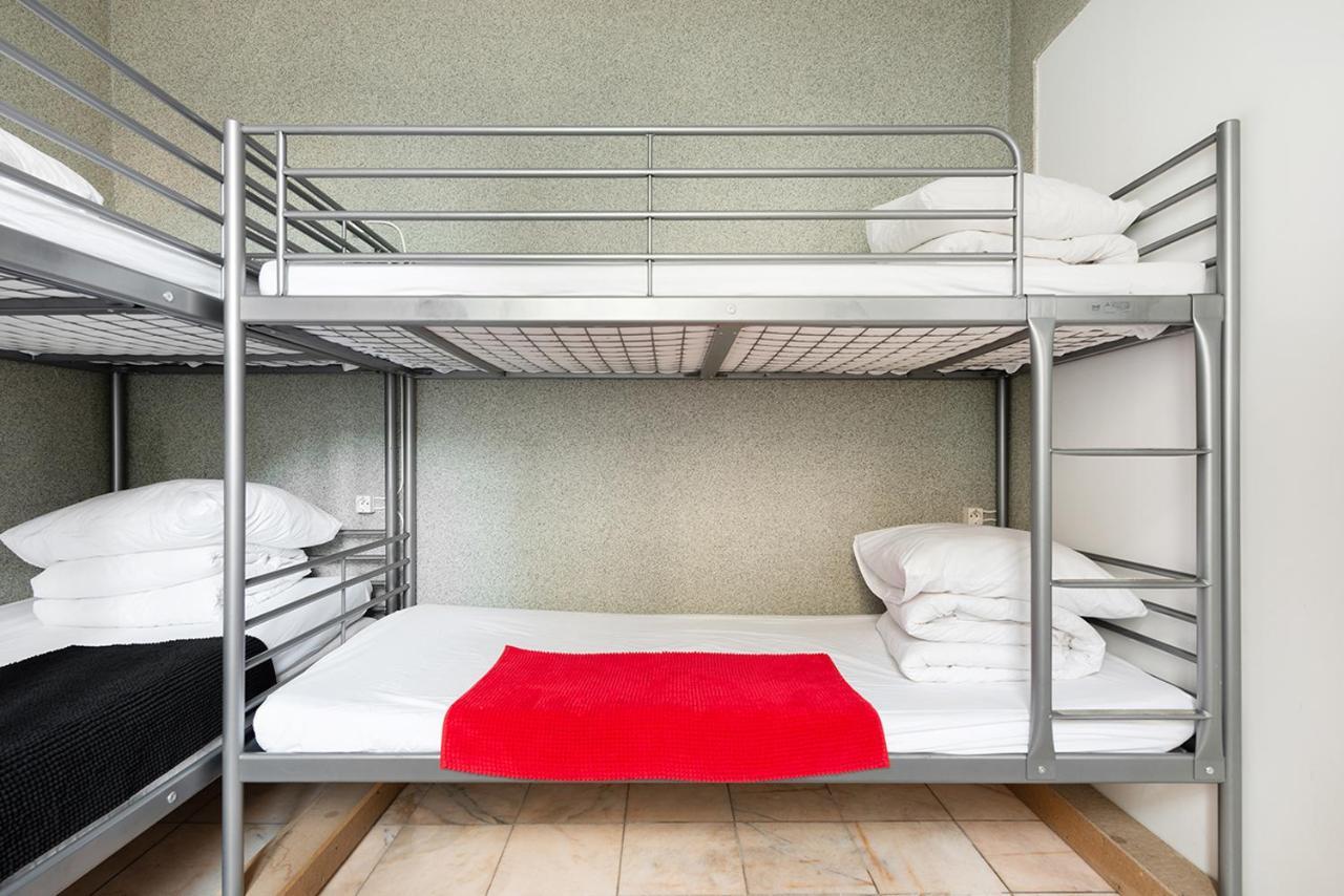 Cameleon Paris Guesthouse Pantin Exterior foto