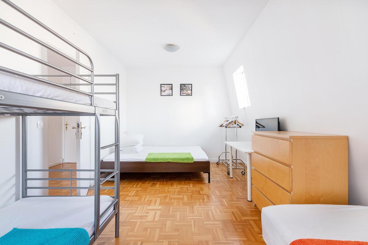 Cameleon Paris Guesthouse Pantin Exterior foto