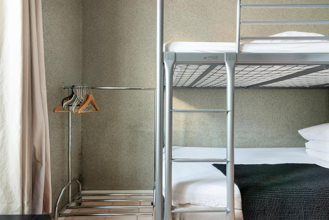 Cameleon Paris Guesthouse Pantin Exterior foto